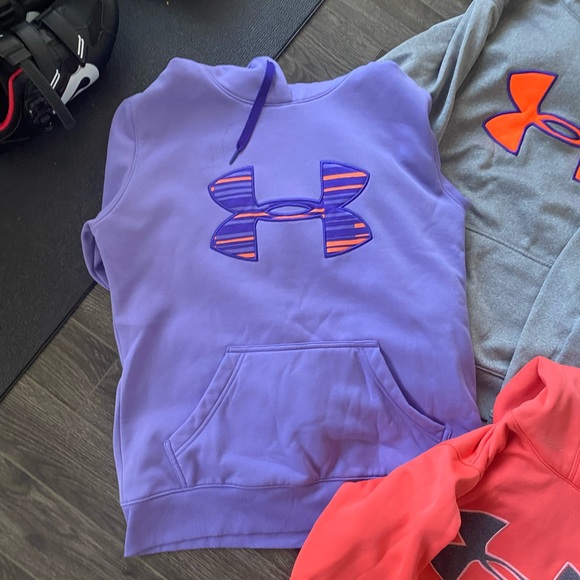 LOT of UA Hoodies - Picture 3 of 6